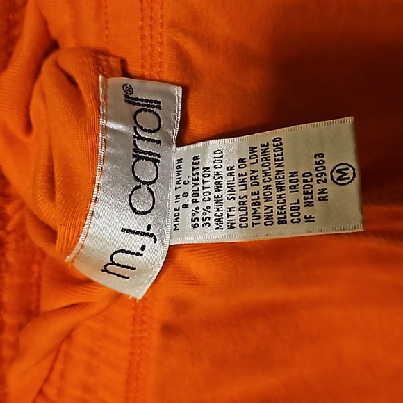 Vintage M.J. Carroll shorts - Picture 3 of 4